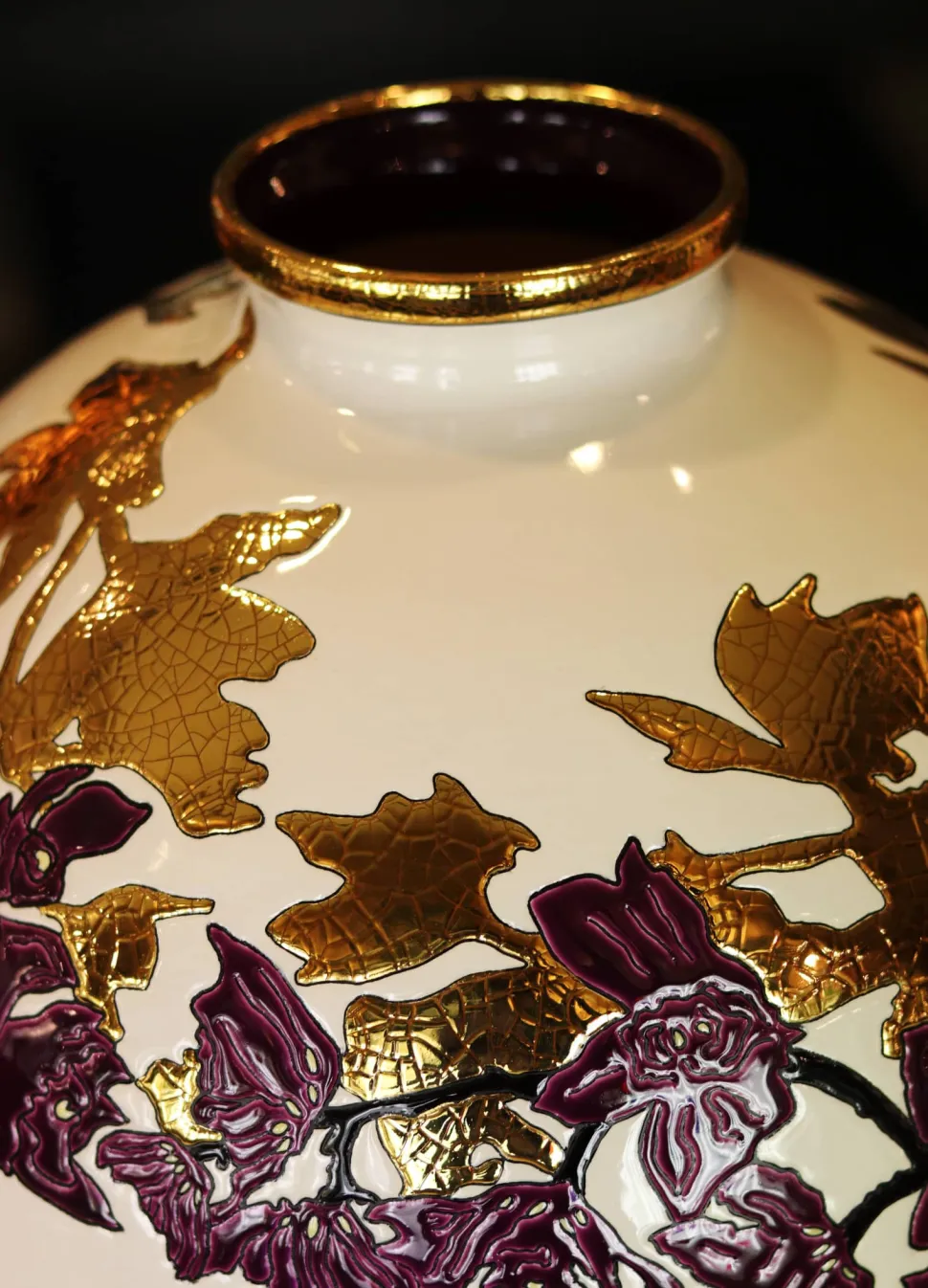 Boule coloniale à l’ombre des fleurs Émaux de Longwy