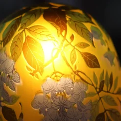 Lampe pâte de verre Tip Gallé décor glycine