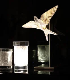 Sculpture murale hirondelle ailes levées lalique