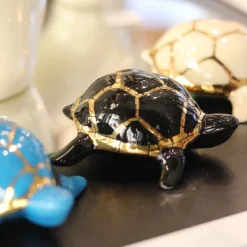 Tortue porte-bonheur noir & or Émaux de Longwy